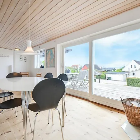 In With House Sea View *